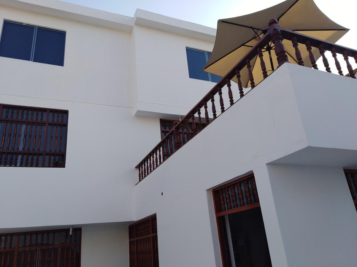 Punta Huanchaco Hostel エクステリア 写真